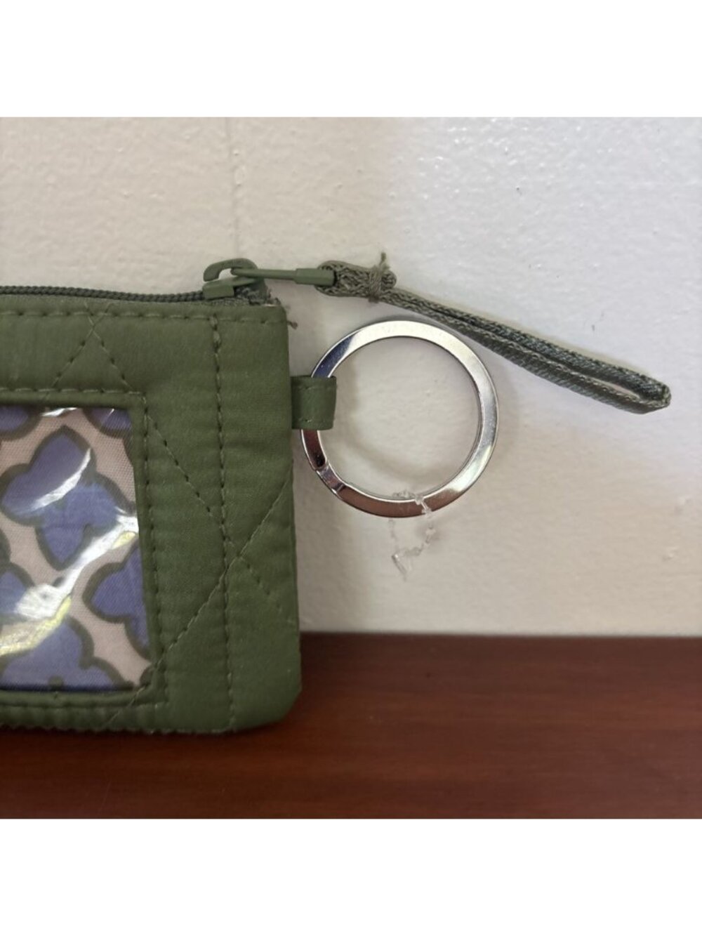 Vera Bradley Cedar Green Ultralight Zip-ID Case w/ Key Ring Floral Lining - Picture 4 of 10